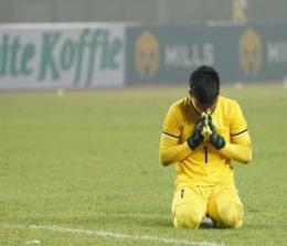 Kiper Timnas Indonesia U-20, Cahya Supriadi saat lawan Hong Kong di Kualifikasi Piala Asia U-20 2023 (foto/twitter)